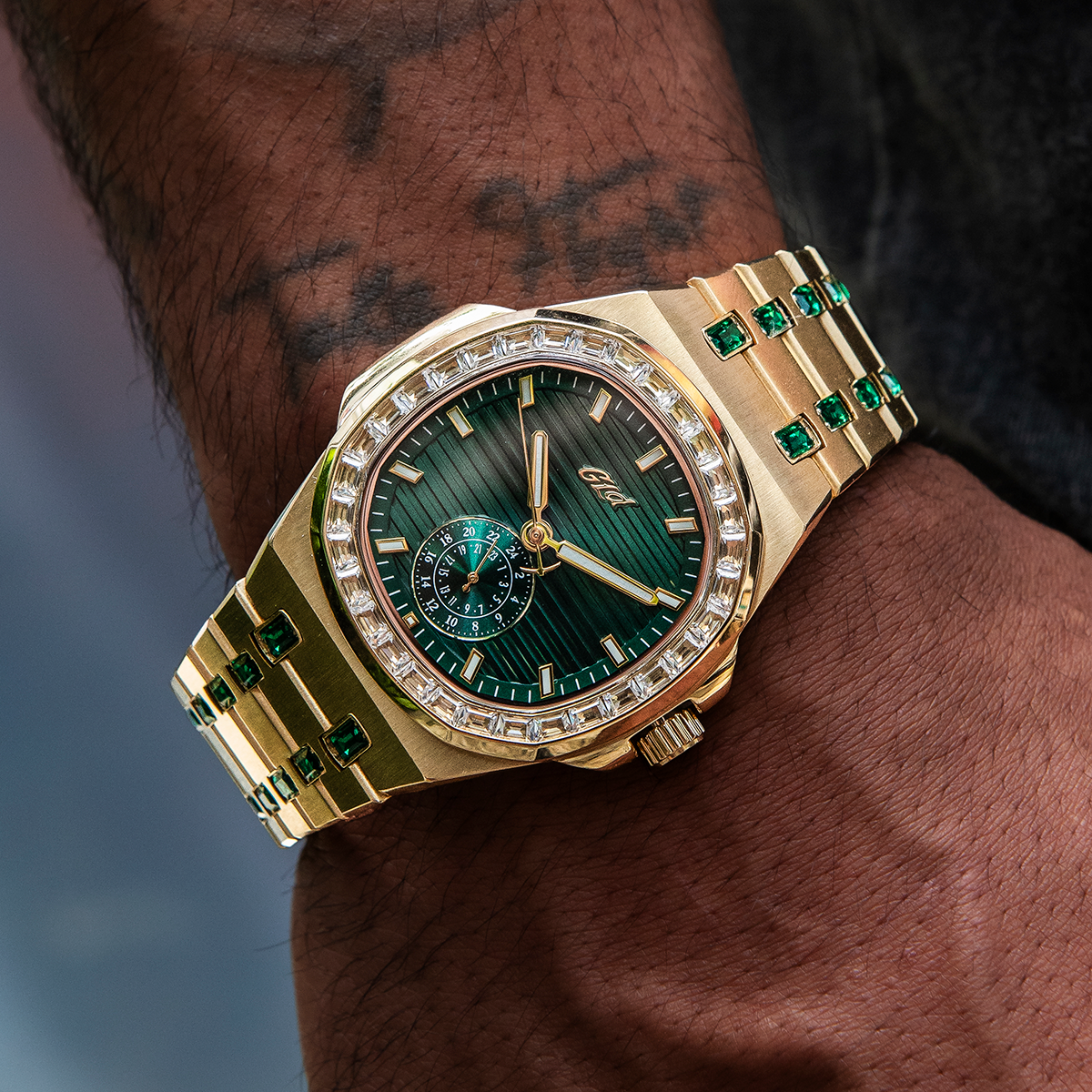 39MM Visionary Moissanite Iced Emerald Stone Band Watch - Yellow Gold