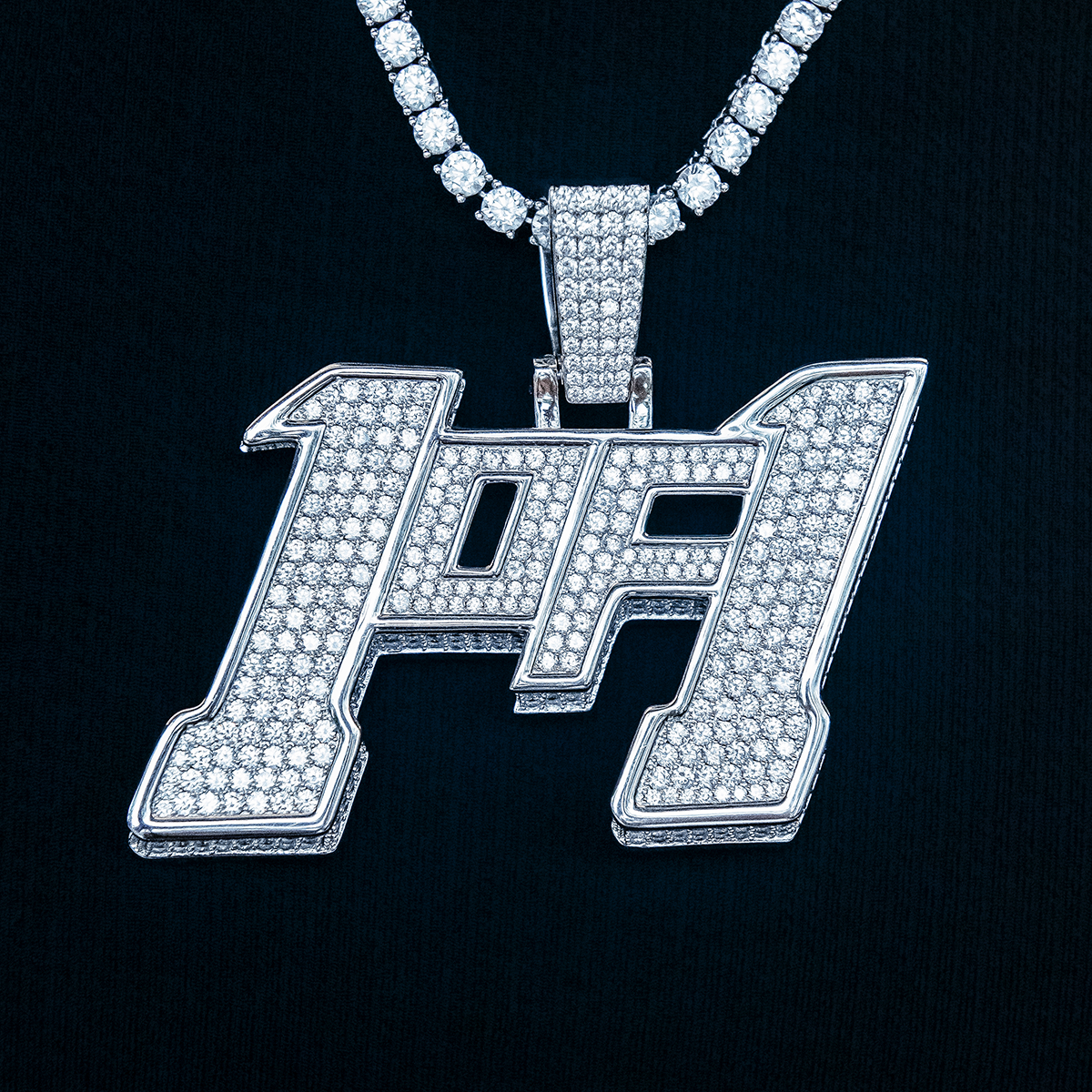 Large 1of1 Pendant - White Gold