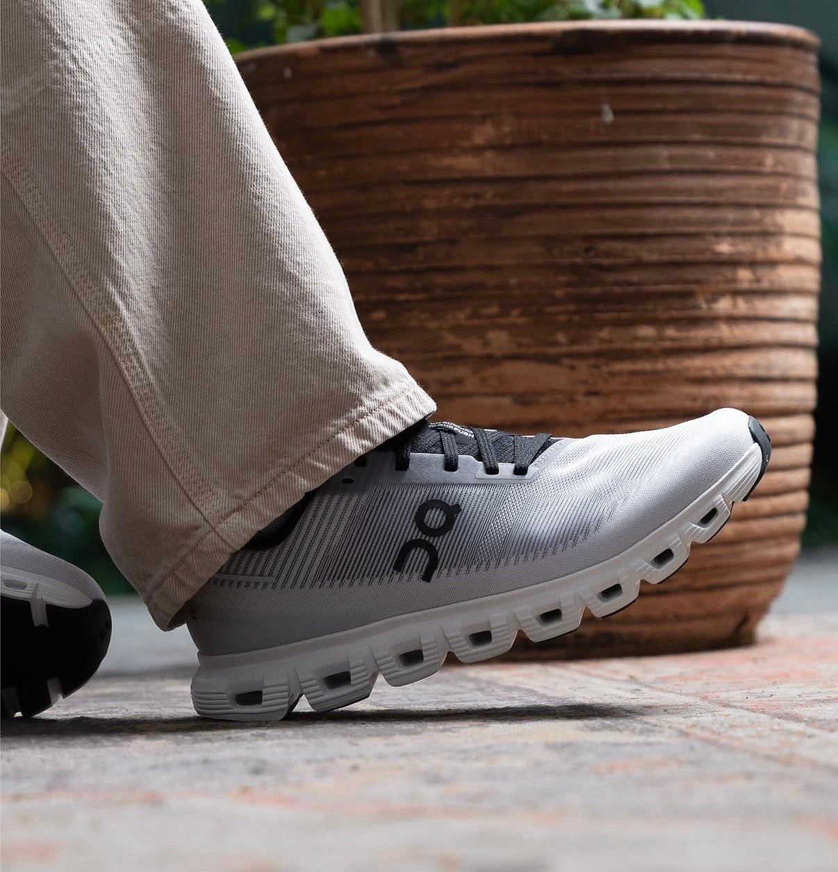 ON Running Cloud 6 Push Lilac Black