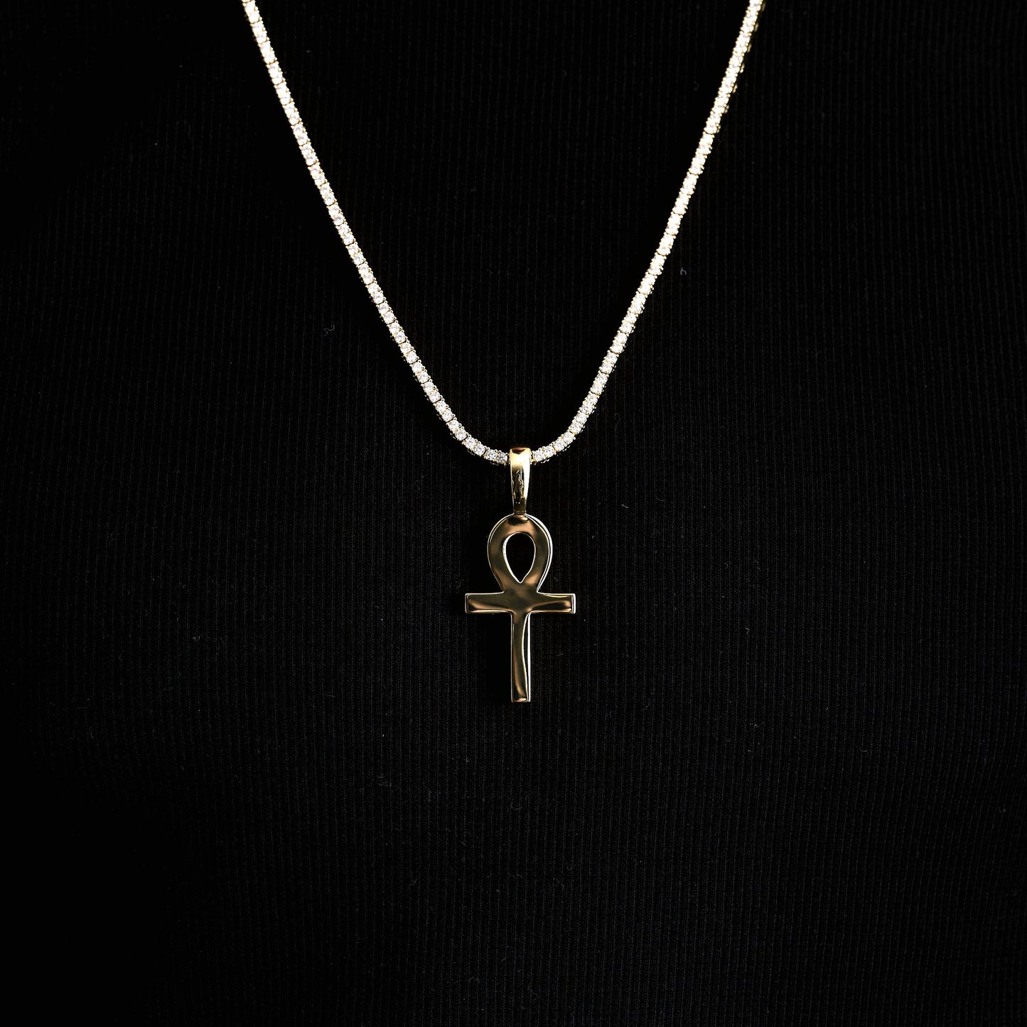 Simple Ankh Pendant in Yellow Gold