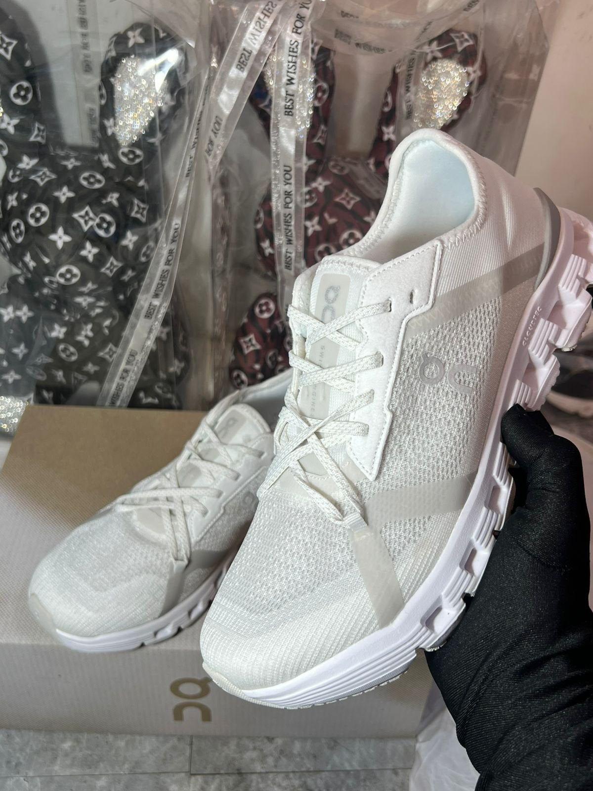 ON Cloud X 4 AD ‘Whiteâ€?