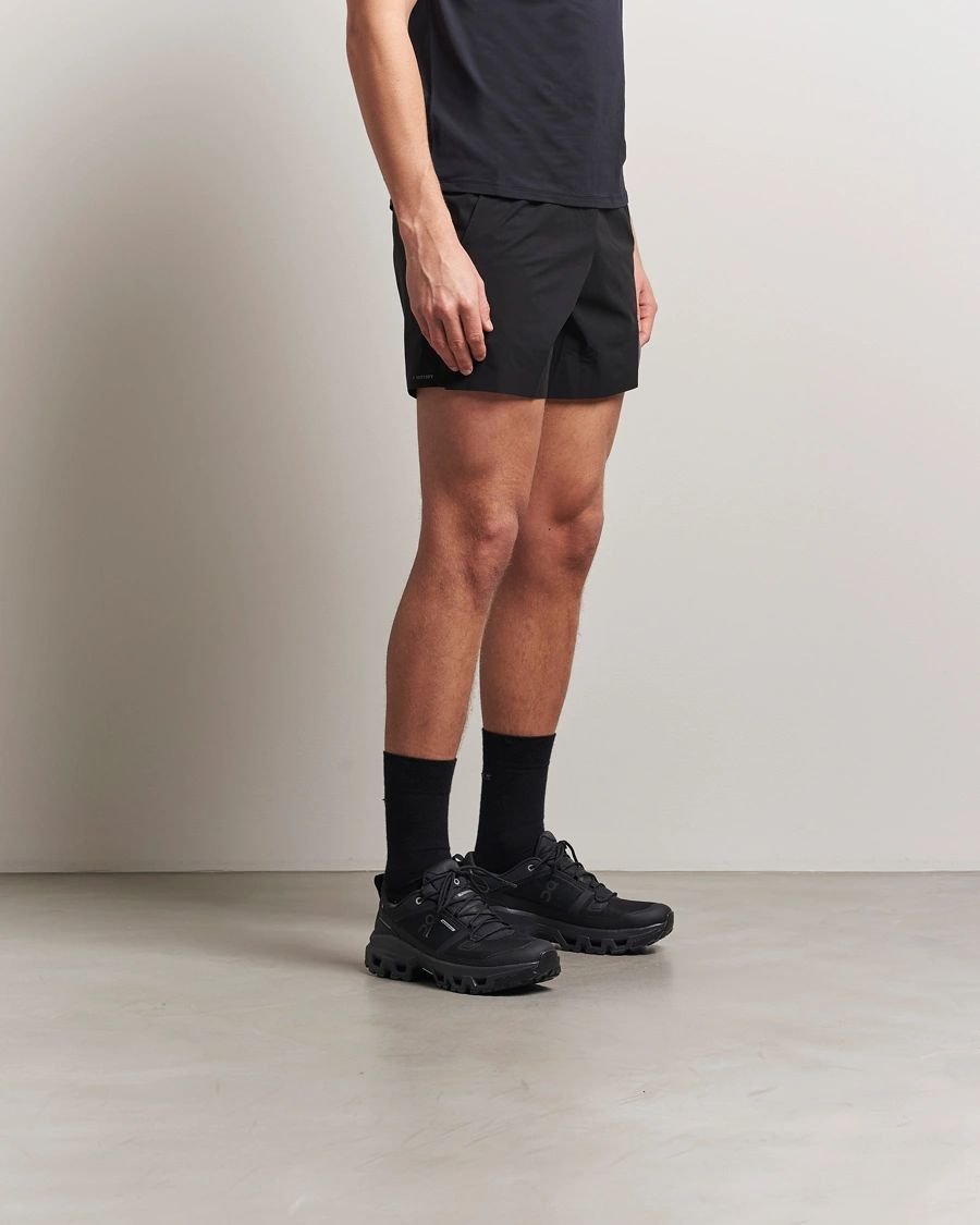 ON Cloudrock Low Waterproof â€?Black